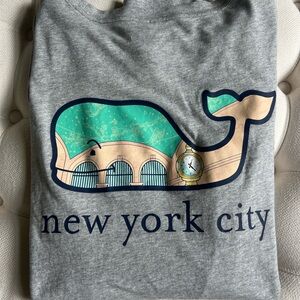 Vineyard Vines Gray Whale Graphic Tee